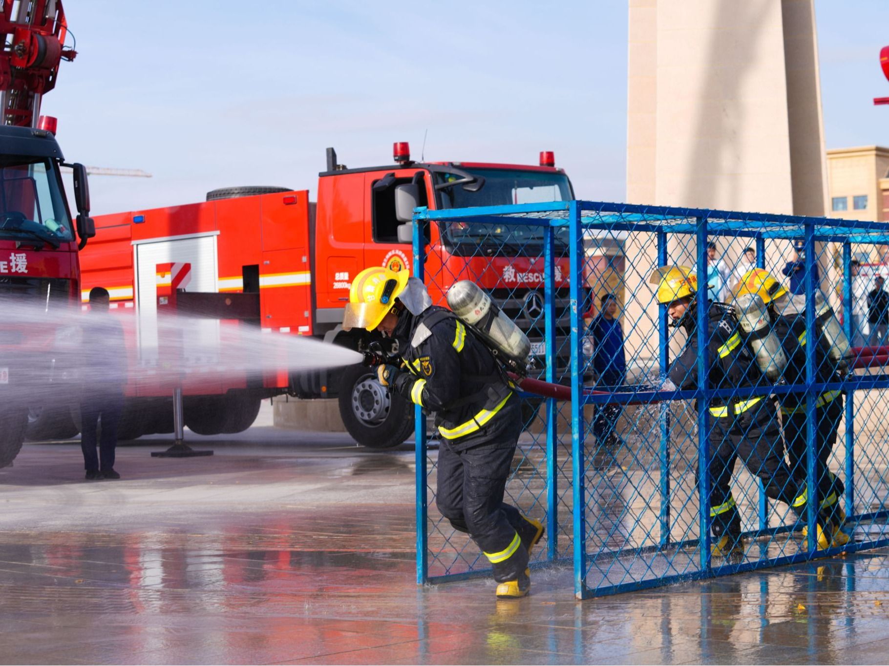 筑牢消防安全防线   守护校园和谐稳定