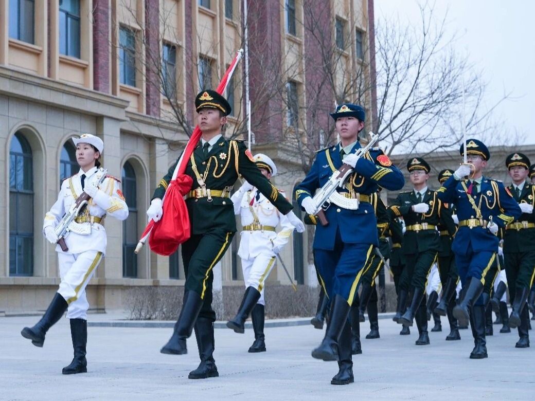 骐骥驰骋，共赴信程|兰信科师生开启元气新学期