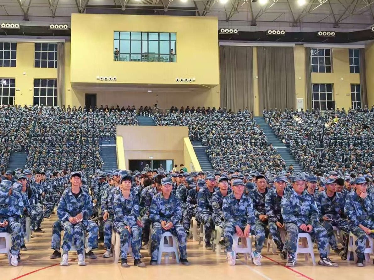 珍爱生命，关注健康—beat365在线唯一官网在军训期间举行应急救援专题知识讲座