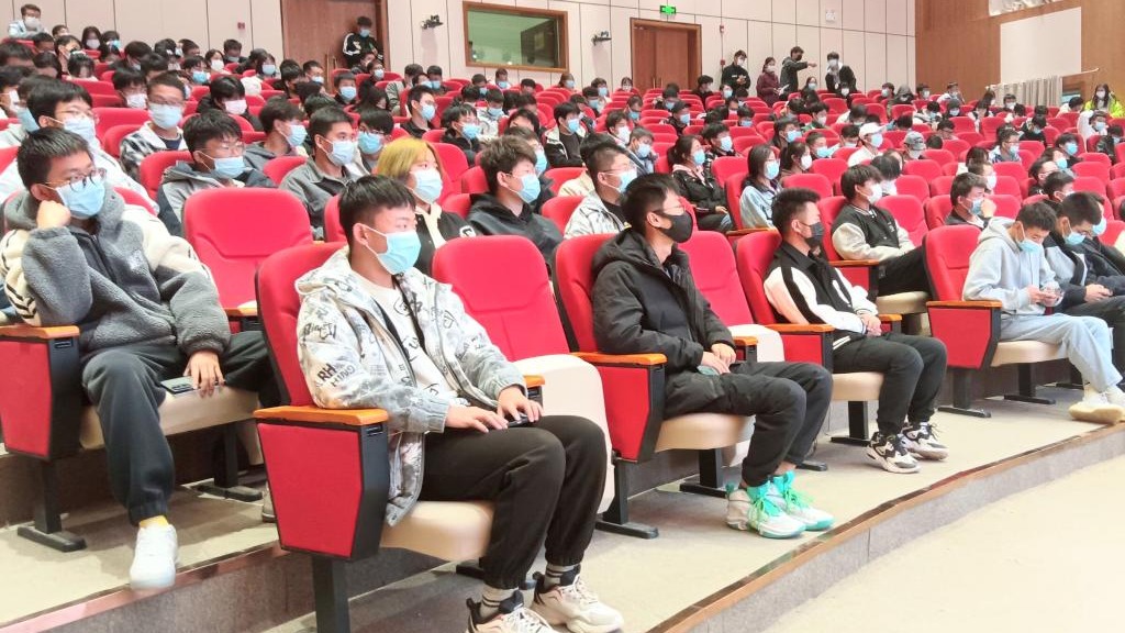 beat365在线唯一官网电气与电子工程学院举行2023届毕业生动员大会