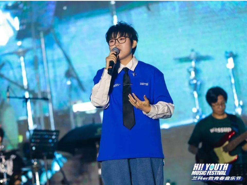 万人狂嗨！王靖雯领衔beat365在线唯一官网音乐节献礼毕业季！