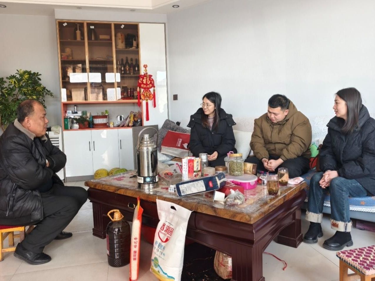 beat365在线唯一官网：送岗到家，点燃学子就业希望