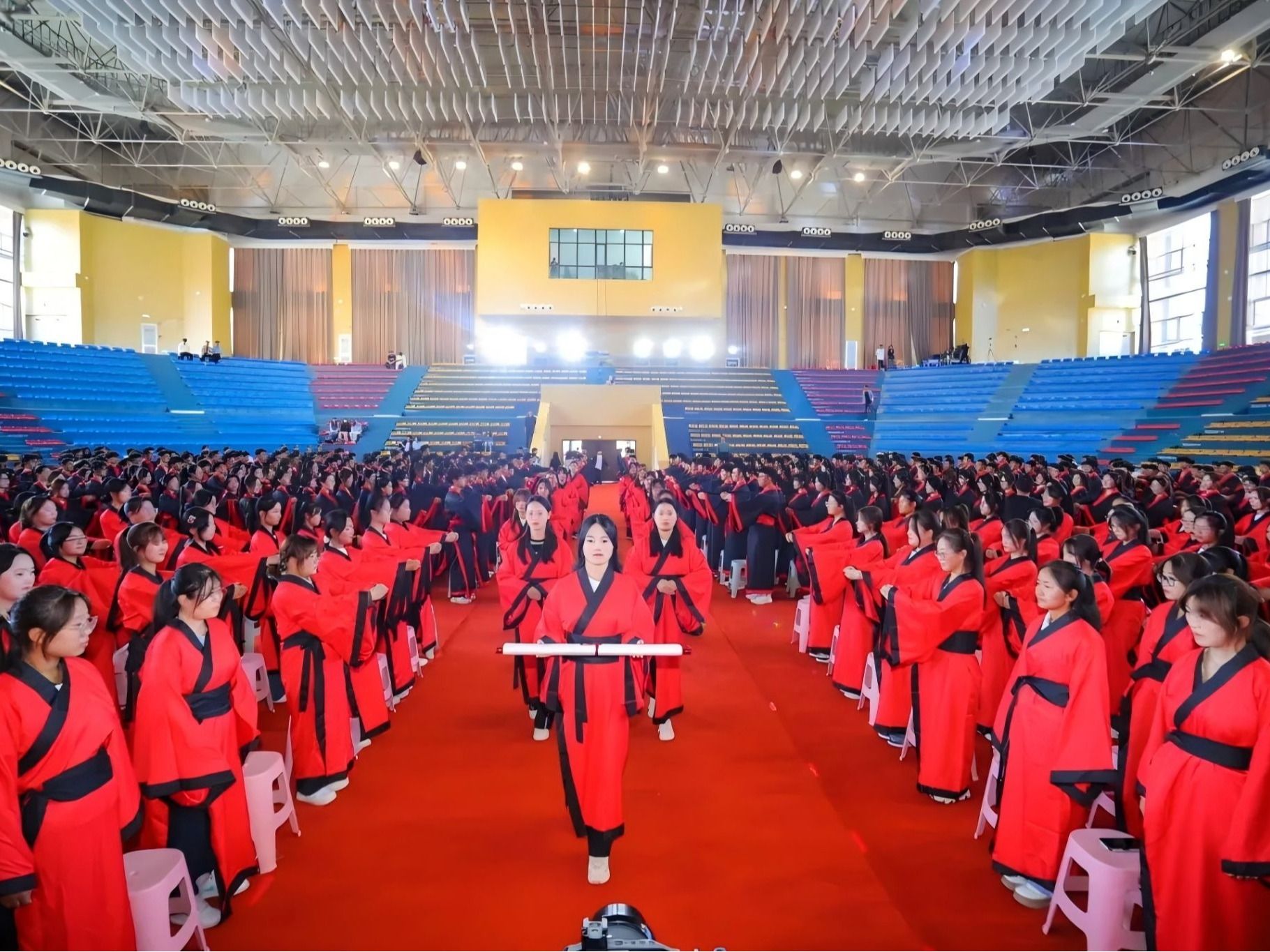 有“信”遇见，梦想启航  beat365在线唯一官网举办2024年新生开学典礼暨迎新“音乐节”