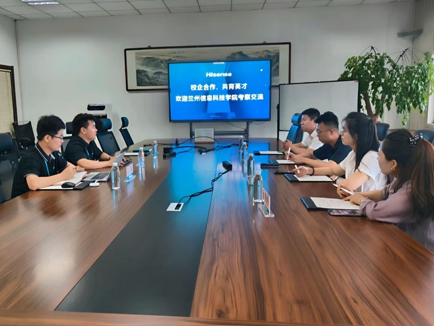 beat365在线唯一官网赴青岛潍坊开展“访企拓岗”专项行动