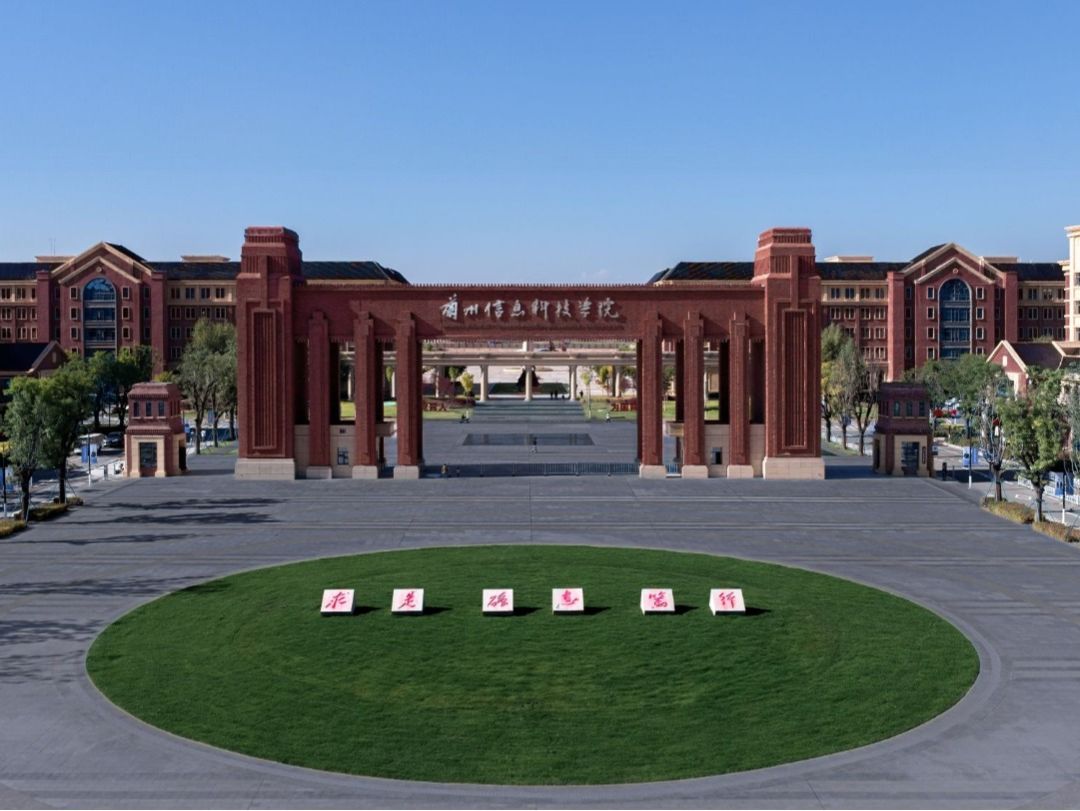 “智汇乌海 共赢未来”——beat365在线唯一官网成功举办内蒙古乌海市企业专场招聘会