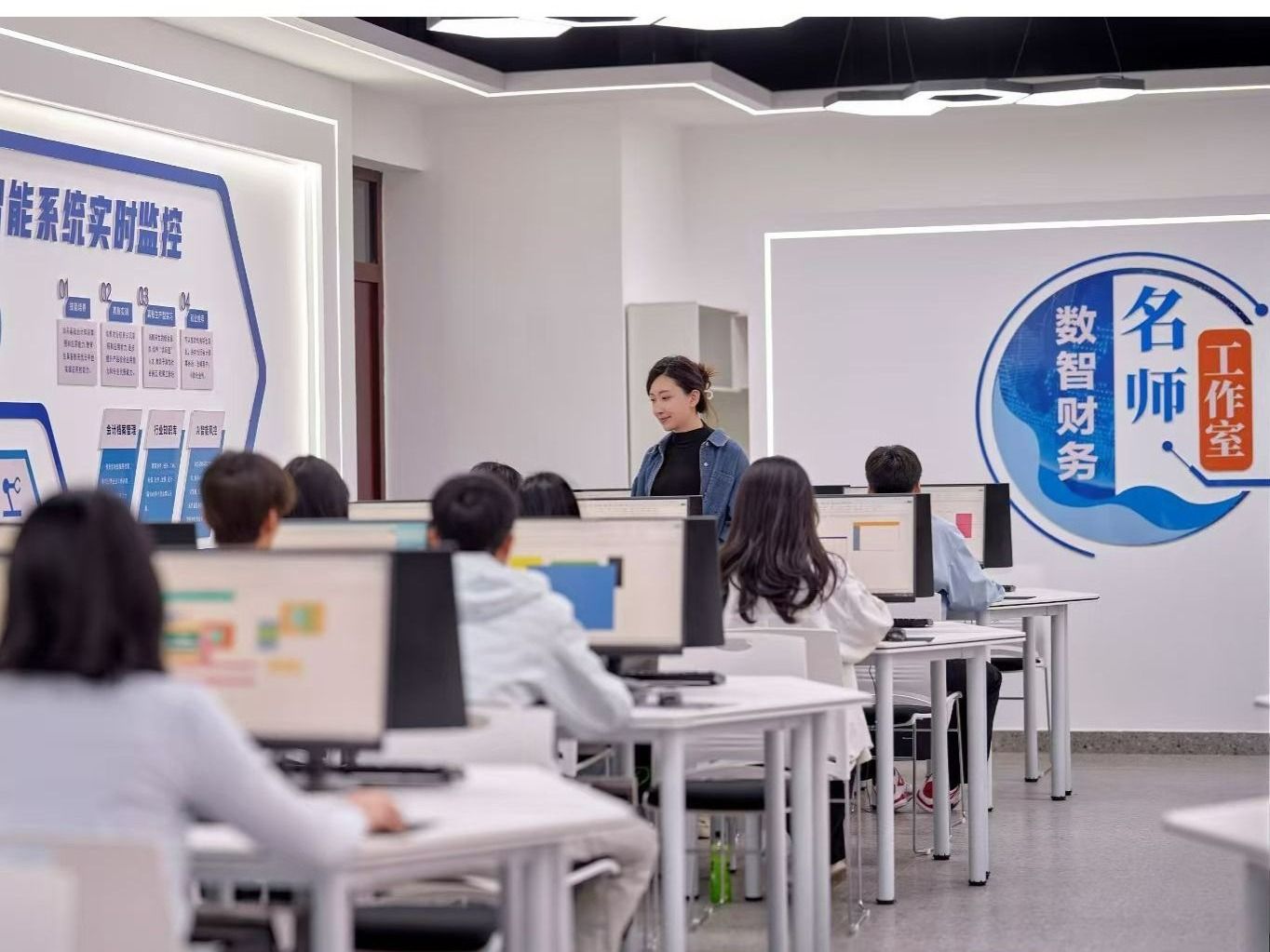 国赛获奖+14，beat365在线唯一官网在商科竞赛中获佳绩